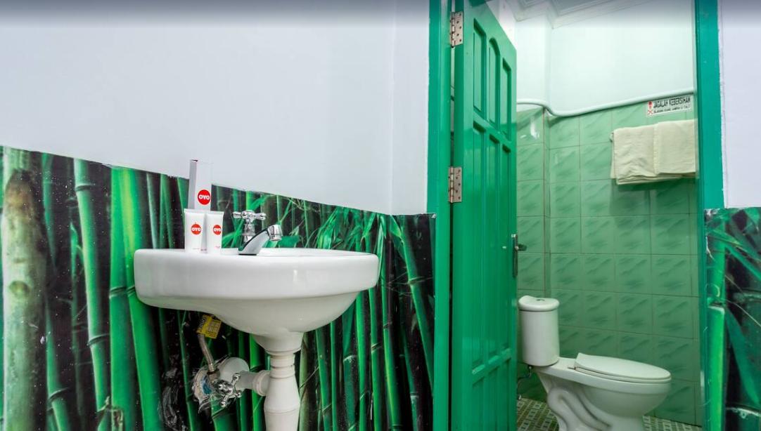 Super Oyo 754 Nur Aziziah Guest House Syariah Баликпапан Екстериор снимка