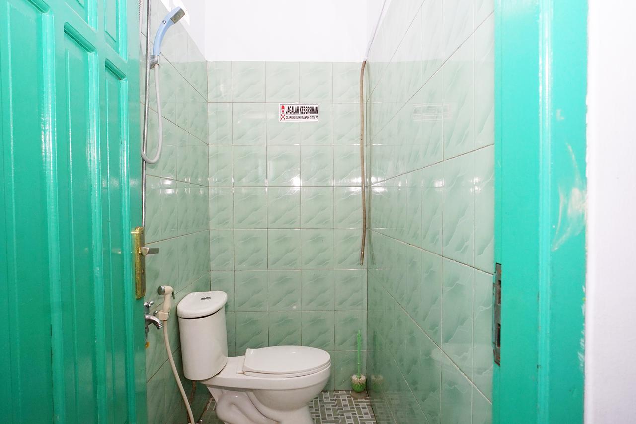 Super Oyo 754 Nur Aziziah Guest House Syariah Баликпапан Екстериор снимка
