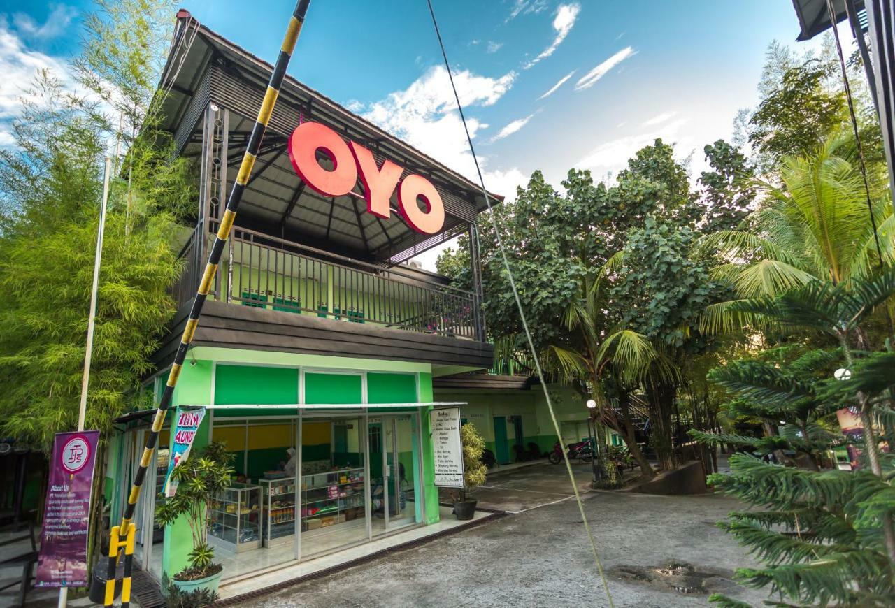 Super Oyo 754 Nur Aziziah Guest House Syariah Баликпапан Екстериор снимка